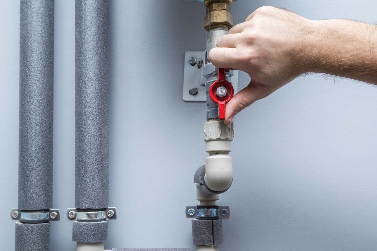 donde esta y como cerrar la llave de paso del agua