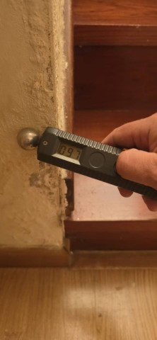 Medición de humedad en pared afectada por filtraciones